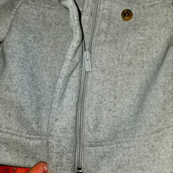 Old Navy light grey baby coat size 12-18 m - Picture 4 of 8